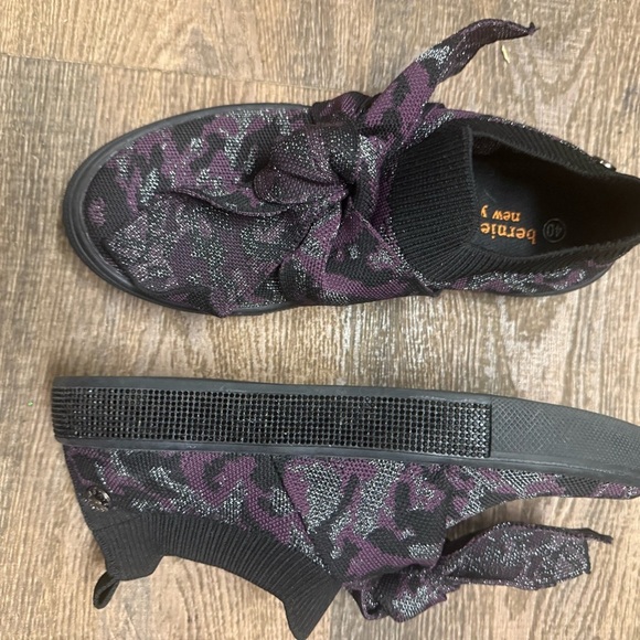 bernie mev. Size 9.5 (40) “Sparkle Serenity” Women's Purple and Black Shoes MINT - Picture 2 of 16